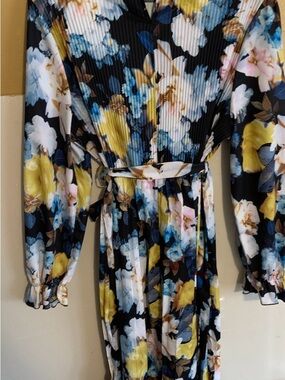 SHEIN Black Floral Pleated Midi Dress with Yellow and Blue Accents NWOT